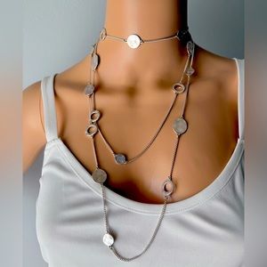 Kenneth Cole New York Signed silver tone long illusion Hammered Discs necklace